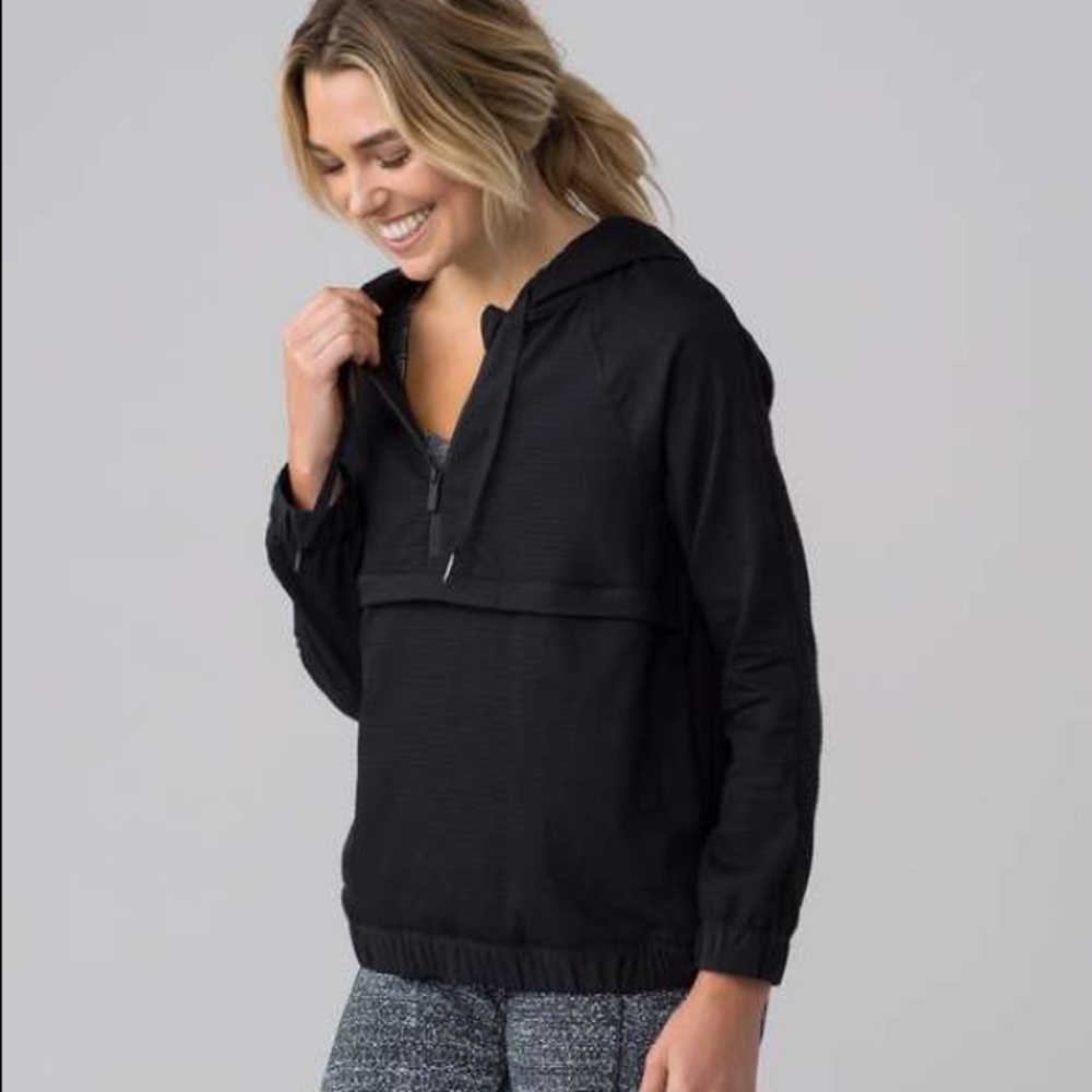 Lululemon Pack Light 1/2 Zip Pullover